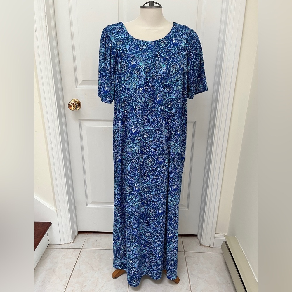Casual Time floral maxi dress size medium